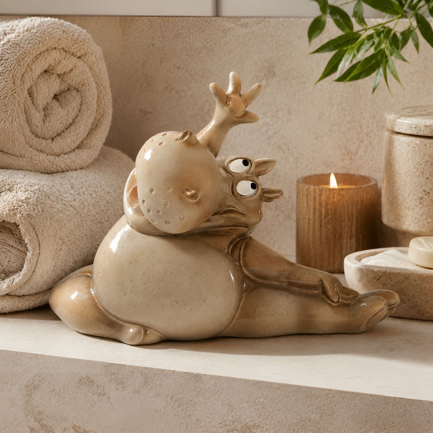 Yoga Nilpferd Dekofigur – glänzende Deko Figur in 2 Posen