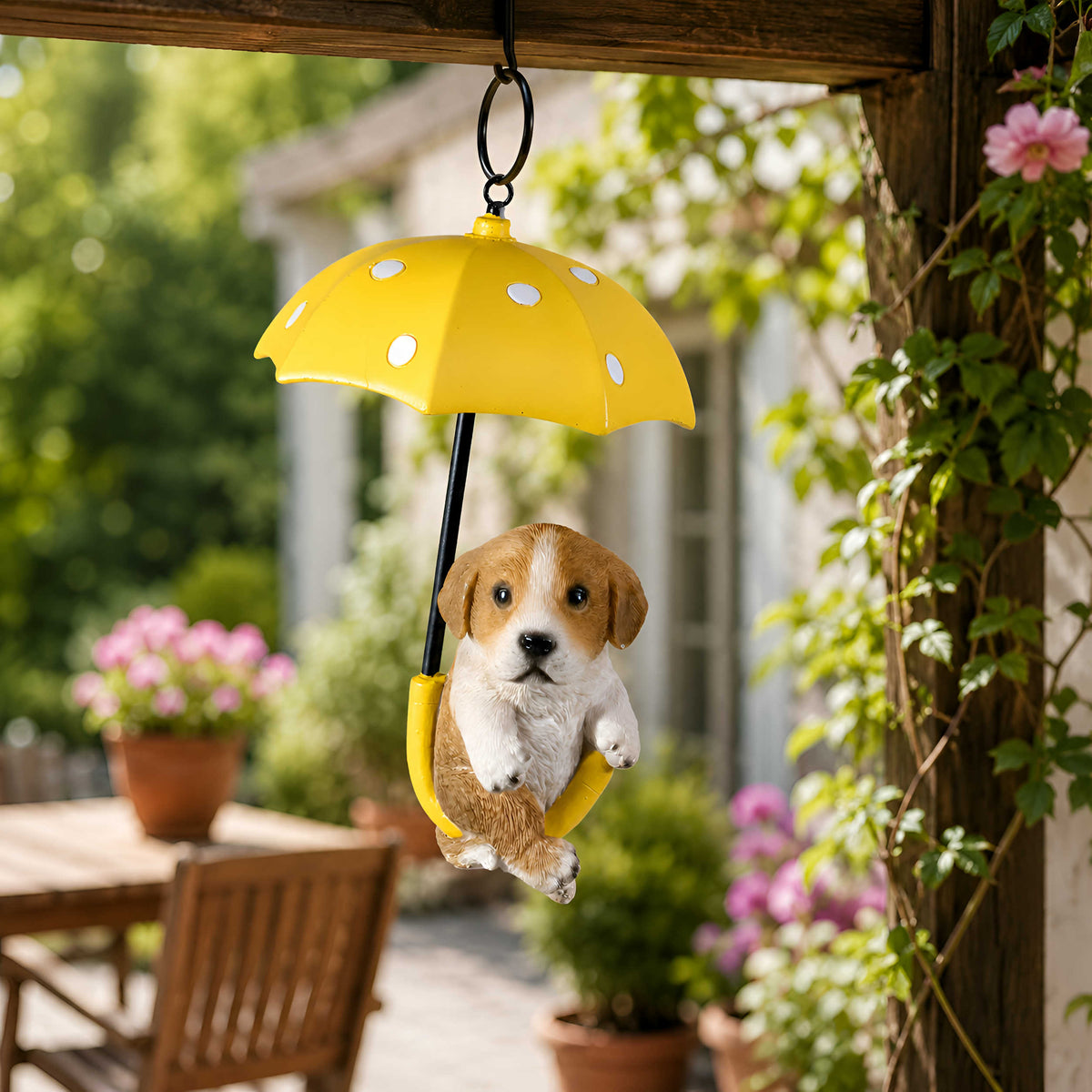 Hängedeko Tierfigur mit Schirm – Fenster- & Gartendeko: Biene, Mops oder Jack Russell