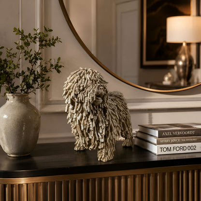 Hundefigur in Treibholzoptik – naturgetreue Dekofigur