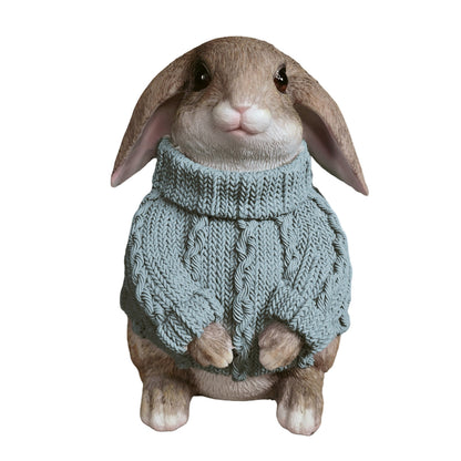 Deko Hase im Pullover als Deko Osterhase - Hasenfigur sitzend für Osterdeko oder Gartenfigur Hase in verschiedenen Farben