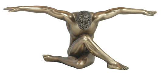 Sitzender Männerakt als Dekofigur – bronzefarbene Nacktfigur Skulptur