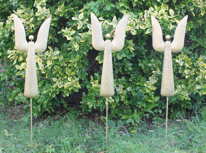 Weihnachtsengel Dekofigur Set für den Garten – 3 goldene Metallstecker
