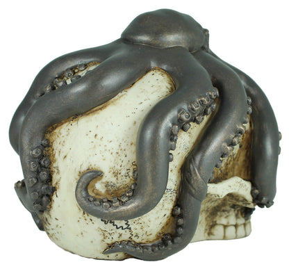 Totenkopf Dekofigur mit Tintenfisch – maritime Gothic Fantasy Figur