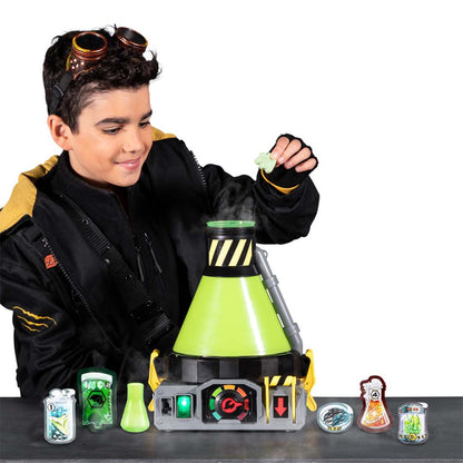 Beast Lab Hai Actionfigur & Dekofigur – Labor Spielset mit Licht & Sound