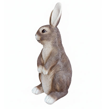 Realistischer Hase als Dekofigur für den Garten – Osterhase in 2 Posen