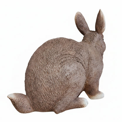 Realistischer Hase als Dekofigur für den Garten – Osterhase in 2 Posen