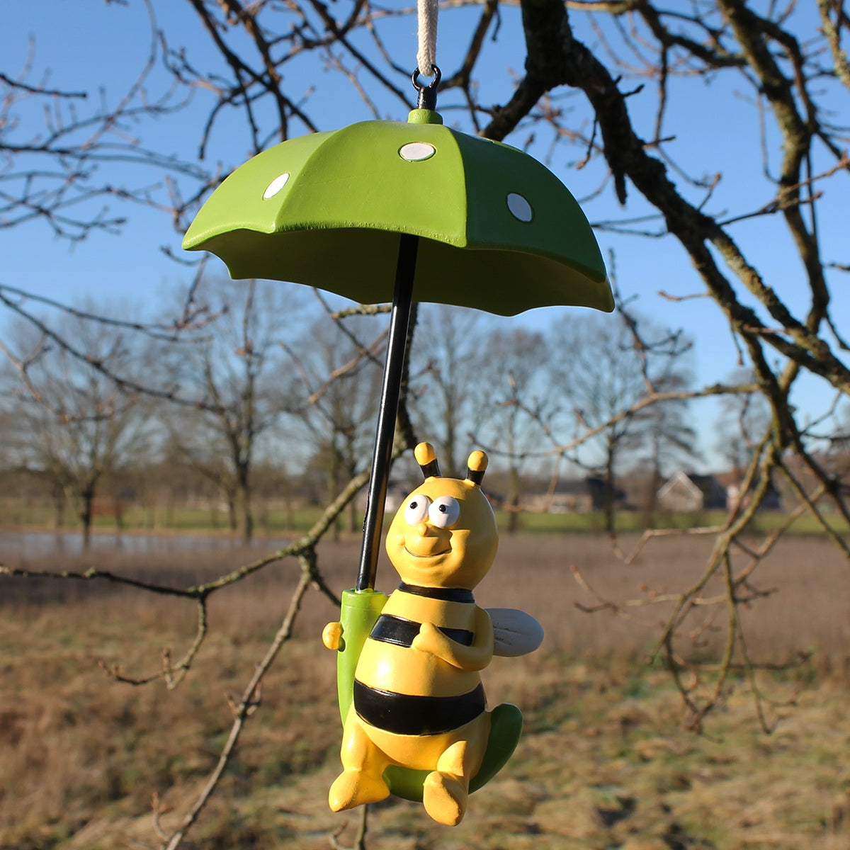 Bienen Dekofigur für den Garten mit Regenschirm – lustige Gartendeko