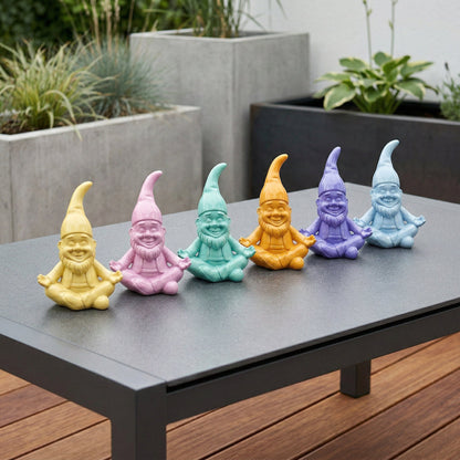 Yoga Gartenzwerg Dekofigur für den Garten – ZenPoser in Pastell, 2 Größen